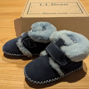 L.L. Bean Navy and Light Gray Plush Baby Moccasins